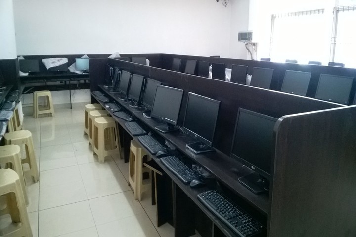 Alpine Public School-Computer Lab