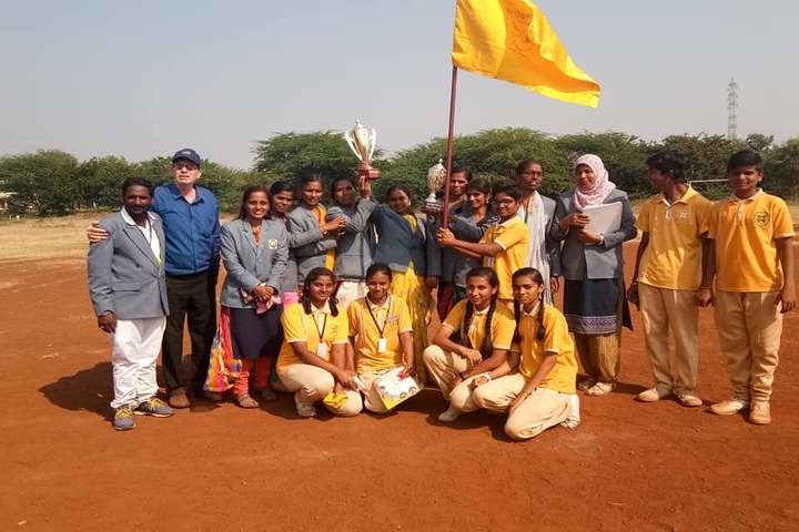Aryan English Medium School-Sports Team Prizes