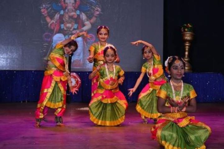 Atreya Vidyaniketan-Dances2
