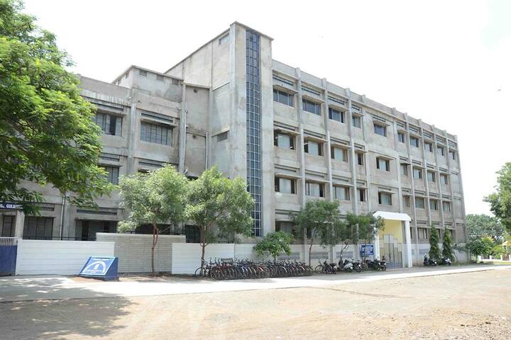 Chandrakant Patil English Medium School-Campus1