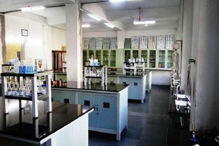 Budding Buds School - biology lab