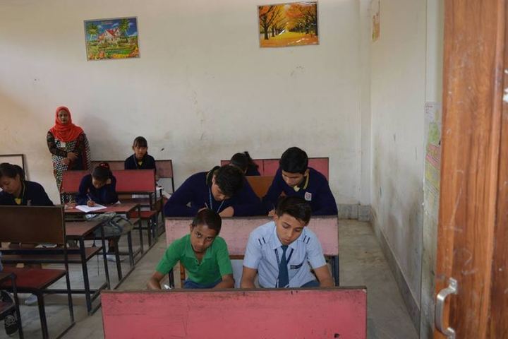 Central public school - classroom