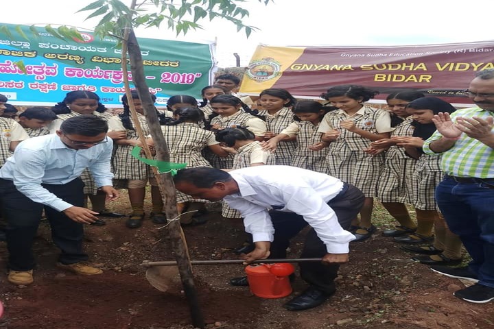 Gnyana Sudha Vidyalaya-Earth Day
