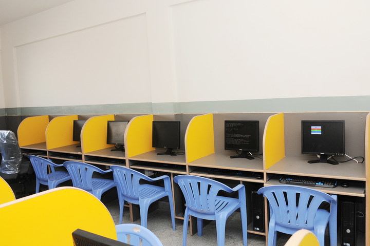 Janani Vidya Mandira-Computer Lab