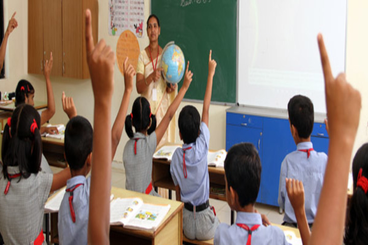 K L E School Dharwad-Classroom