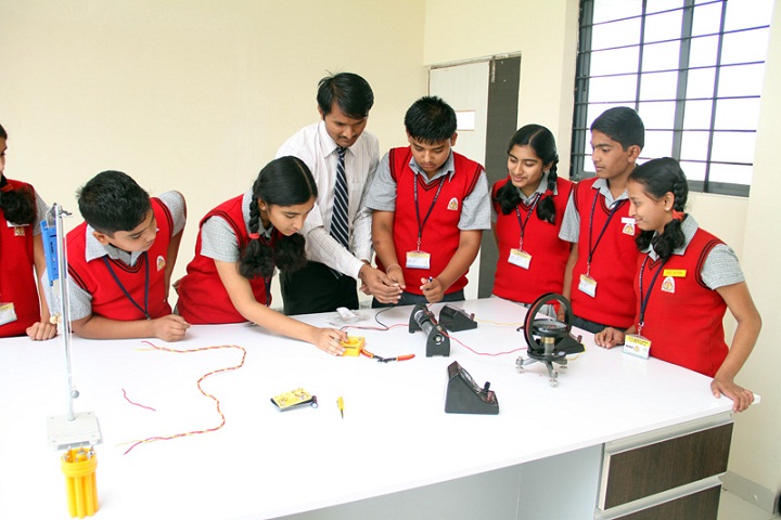 K L E Societys School-Physics Lab