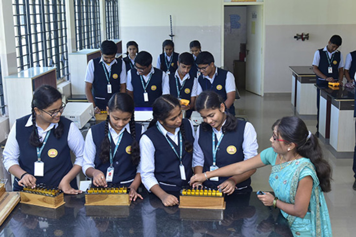 Kumadvathi Residential Central School-Physics lab