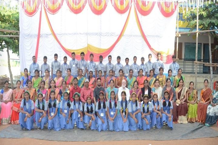 Mahatma Gandhi Public School-Group photo