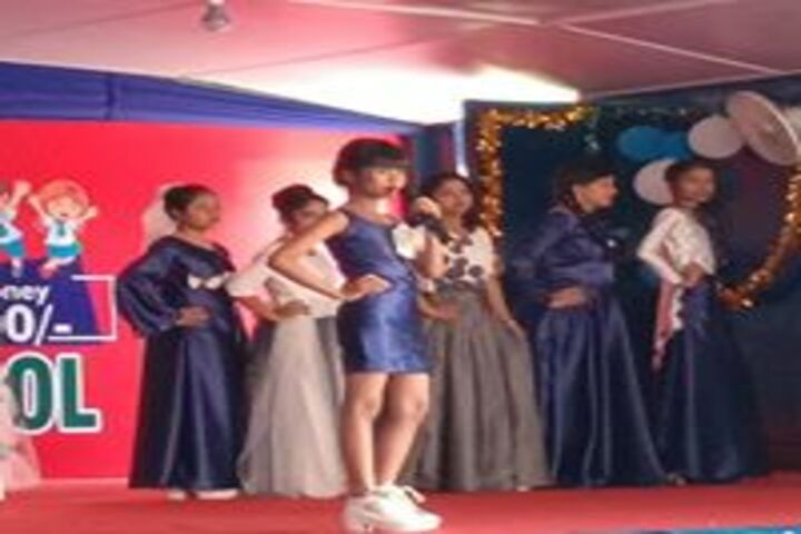 Green meadows school - fancy dress