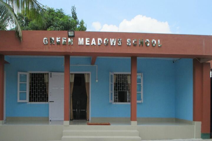 Green meadows school - school building