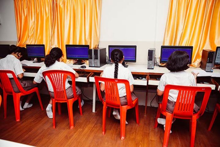 National Public School-Computer Lab