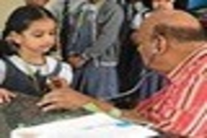 Navaprajna Public School-Health Checkup