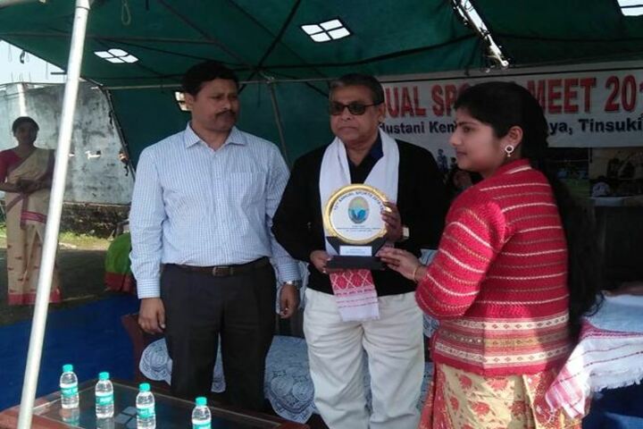 Hindustani kendriya vidyalaya - award