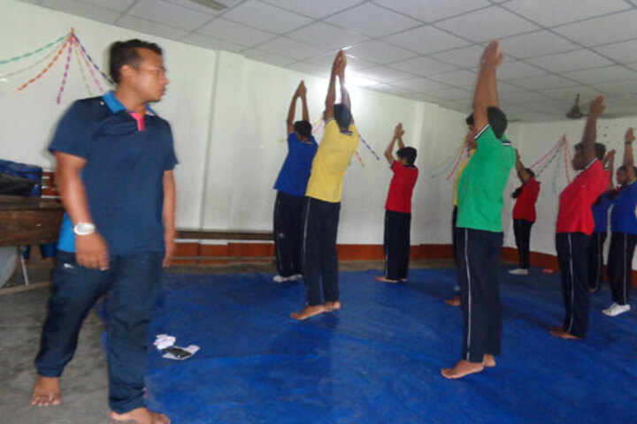 Hindustani Kendriya Vidyalaya-Yoga