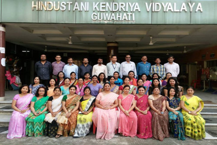 Hindustani Kendriya Vidyalaya-staff