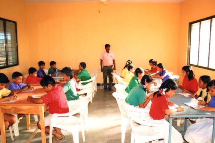 S B Darur Memorial English Medium School-Reading Room