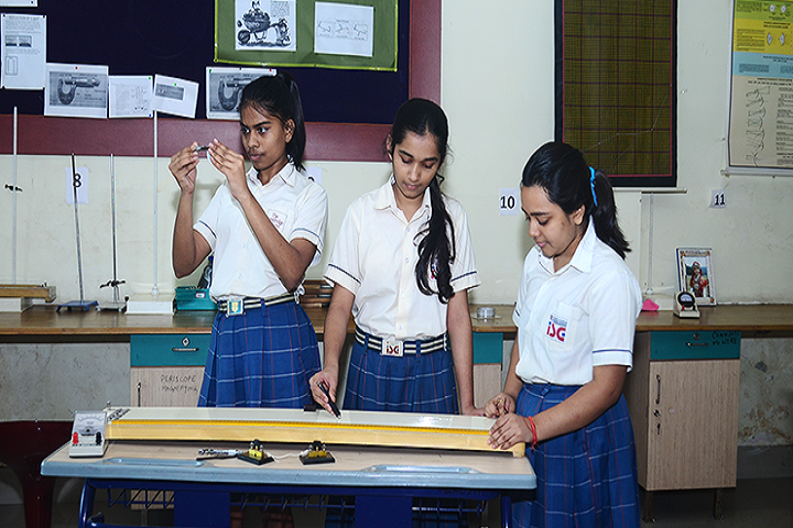International School Guwahati-Laboratory