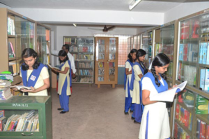 Sharada Vidyalaya-Library1