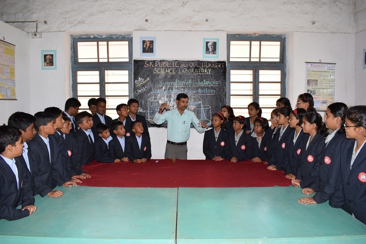 Shri Kadasiddheshwar Public School-Lab