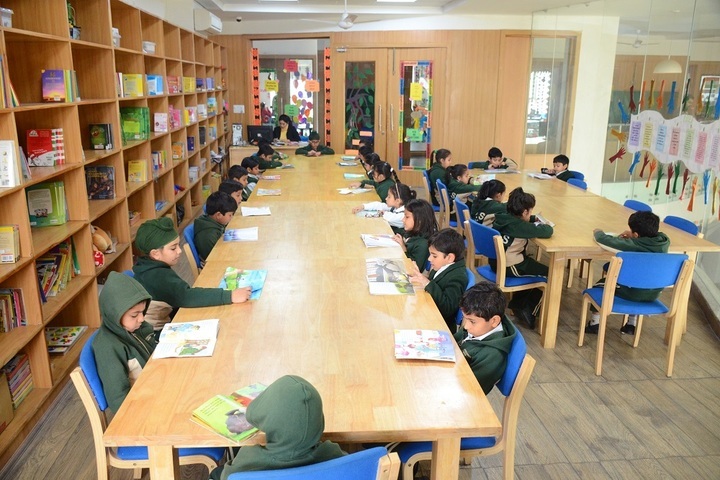Shri Kadasiddheshwar Public School-Library