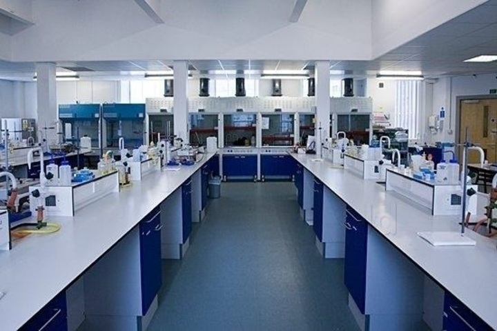 Shri Kadasiddheshwar Public School-Science-Lab