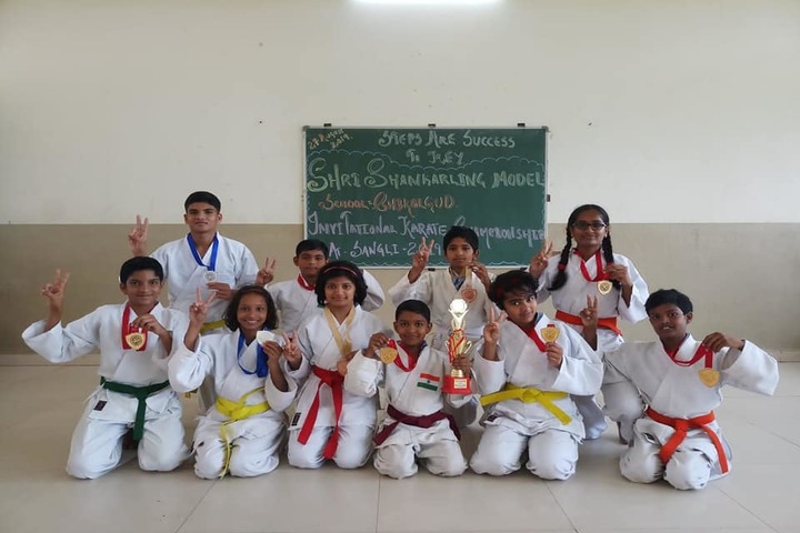 Shri Shankarling Model School-Karate