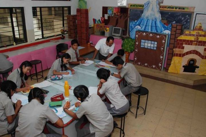 Sindhi High School-Art-Room