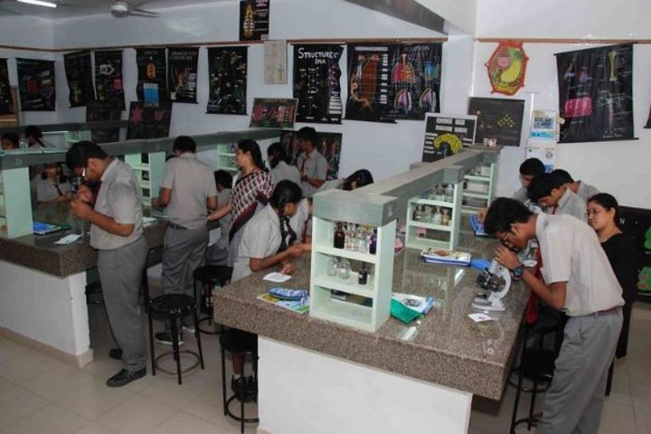 Sindhi High School-Biology-Lab