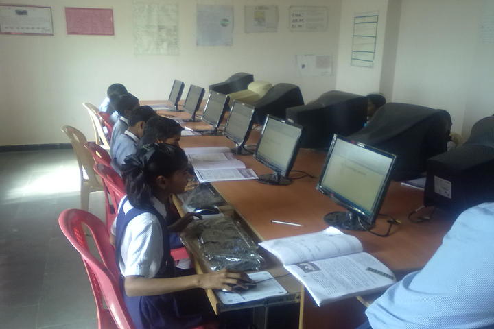 Sparkles International School-Computer-Lab