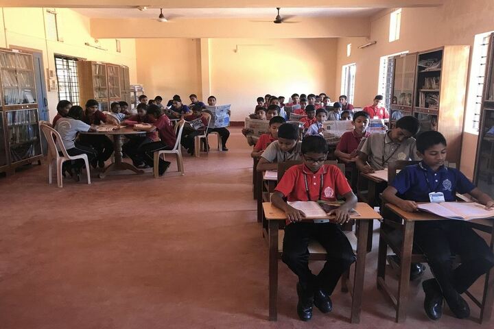 Sri Bhuvandendra Residential School-Library