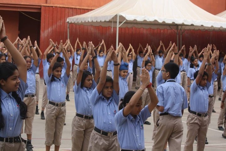 The Deens Academy-Yoga