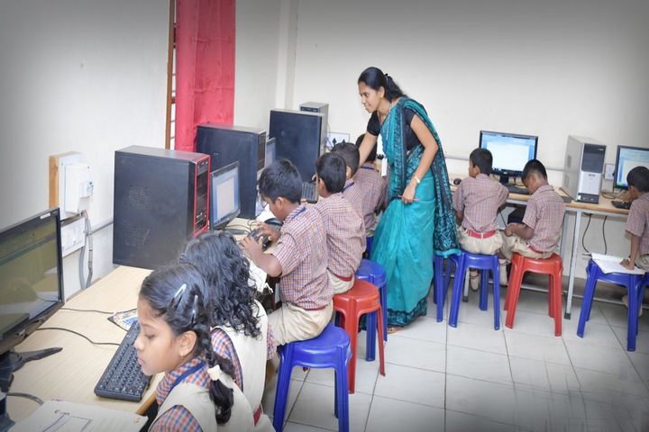 Vishwa Vinayaka National English Medium School-Computer Lab