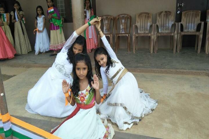 A E T English Medium School-Dance