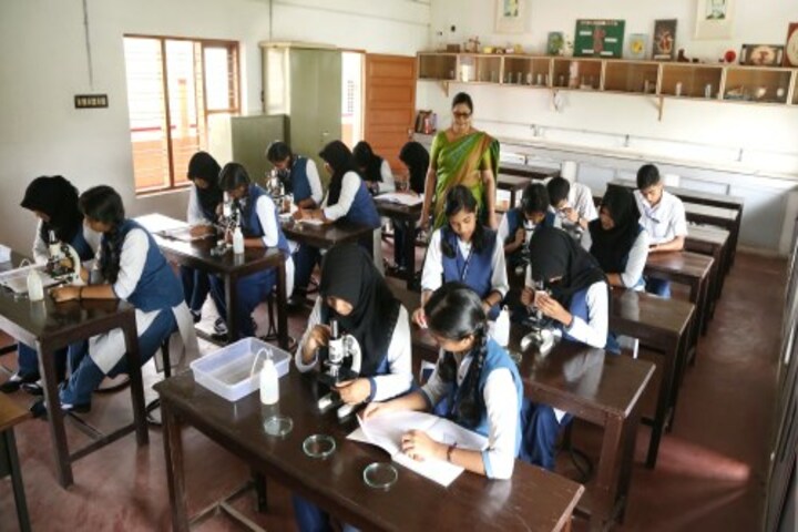 Al Ameen Public School-Physics Lab