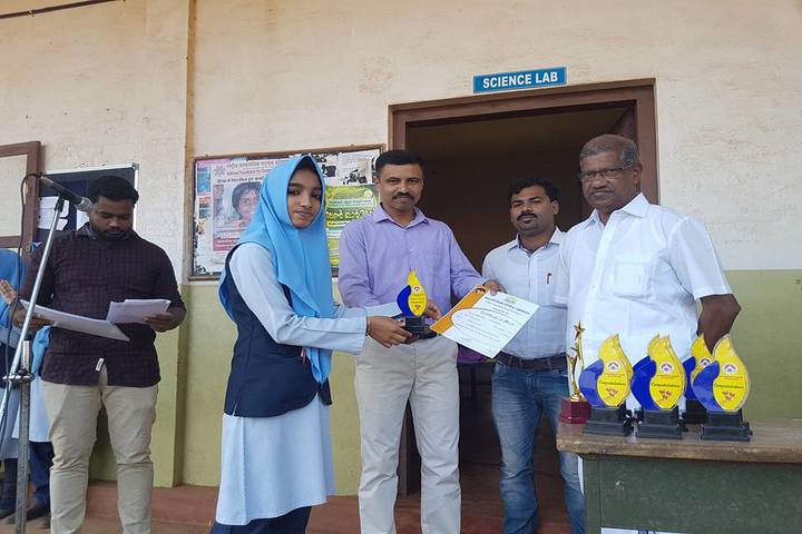 Al Farooque School-Award