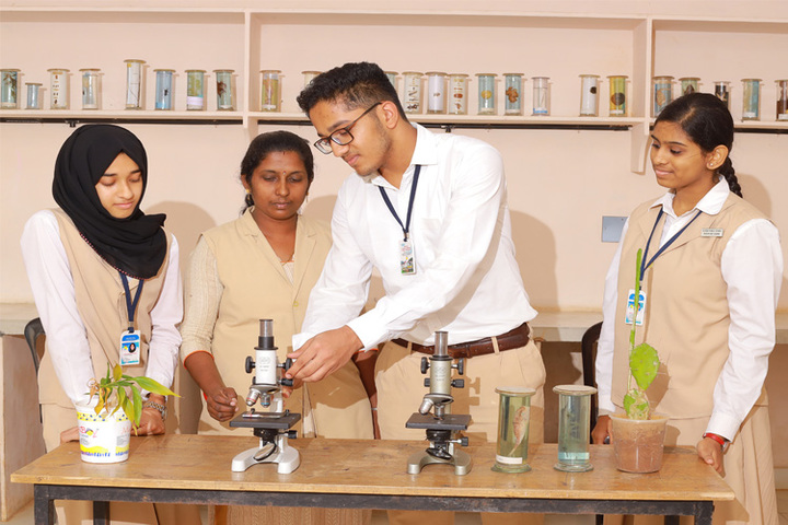 Alfeen Public School-Laboratory