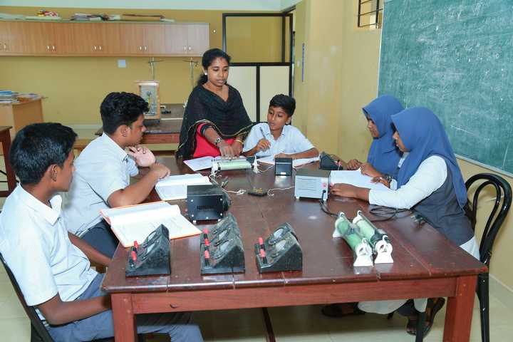 Amal Public School-Physics Lab