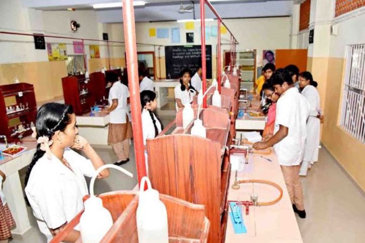 Amrita Vidyalayam-Chemistry Lab