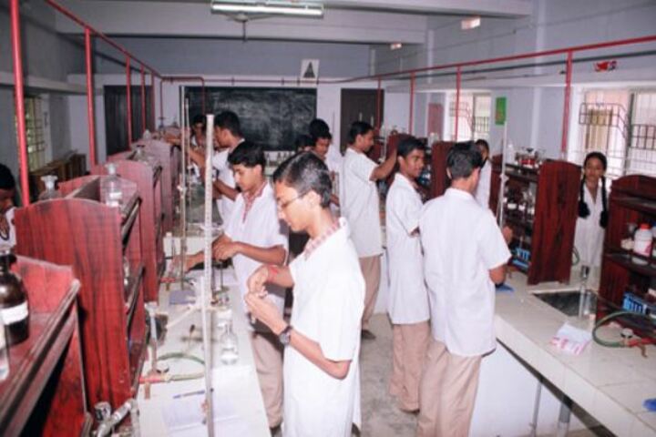 Amrita Vidyalayam-Chemistry Lab
