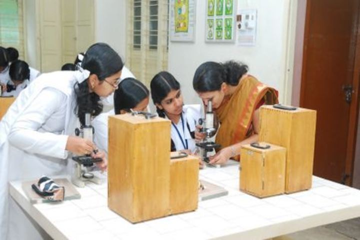 Amrita Vidyalayam-Biology Lab