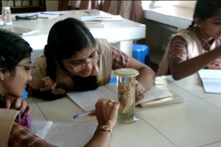 Amrita Vidyalayam-Biology Lab