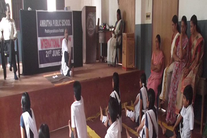 Amrutha Public School-Yoga