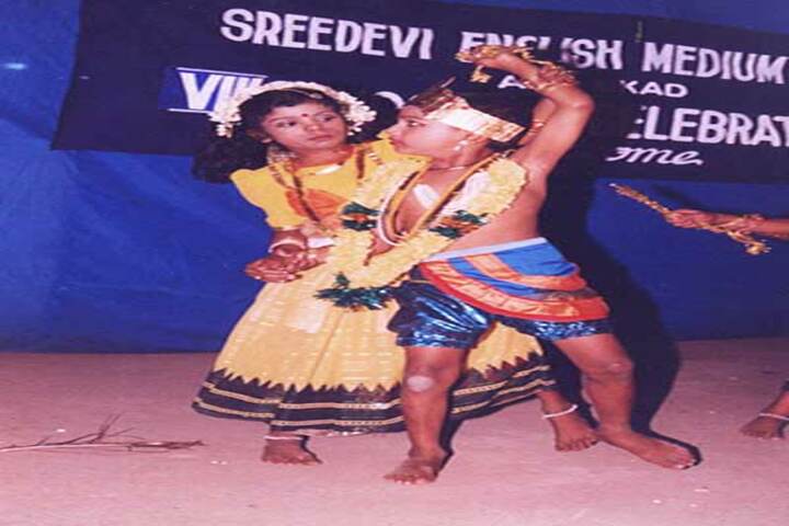 Aravukad Sreedevi English Medium Secondary School-Dance Performance