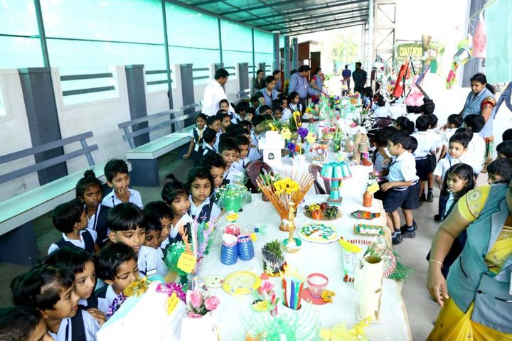 Assisi Vidyaniketan Public School-Crafting Exhibition