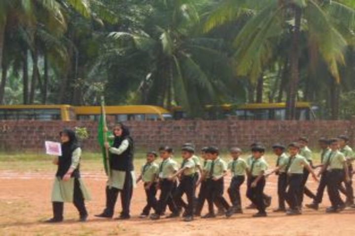 Azeeziya English Medium School-March Past2