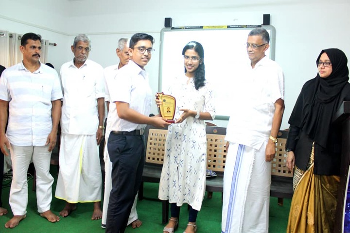 Bee Line Public School-Prize Distribution