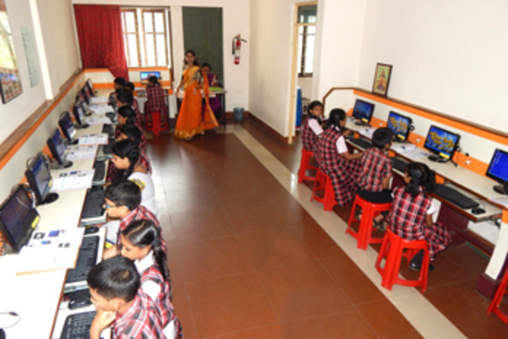 Bharathamatha Cmi Public School-IT Lab