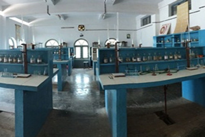 Bharatiya Vidya Bhavan School-Chemistry Lab