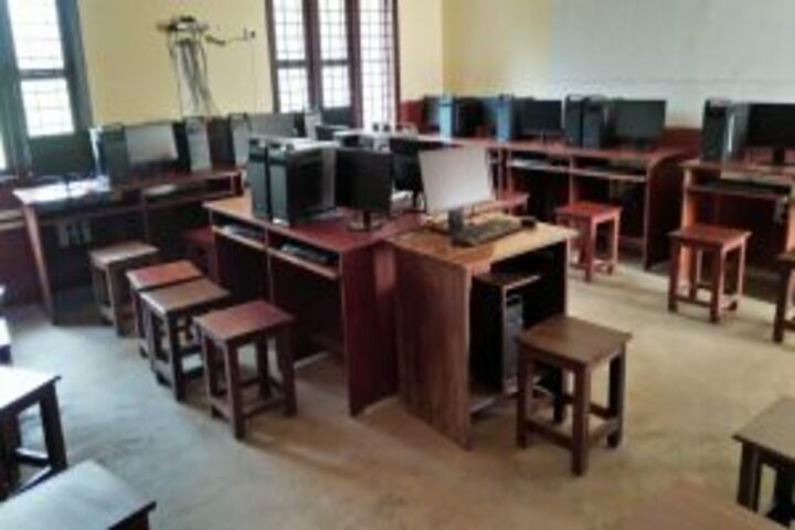 Bharatiya Vidya Bhavans Vidya Mandir-Computer Lab