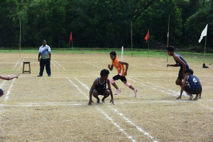 BhavanS Newsprint Vidyalaya-Kho Kho